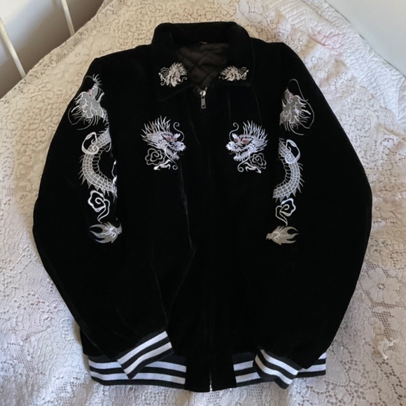 Vintage Japan embroidered velvet black bomber - Picture 1 of 5